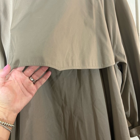 Mens London Fog Classic Double-Breasted Khaki Tan Trench Coat Size 44R Timeless - Picture 10 of 15